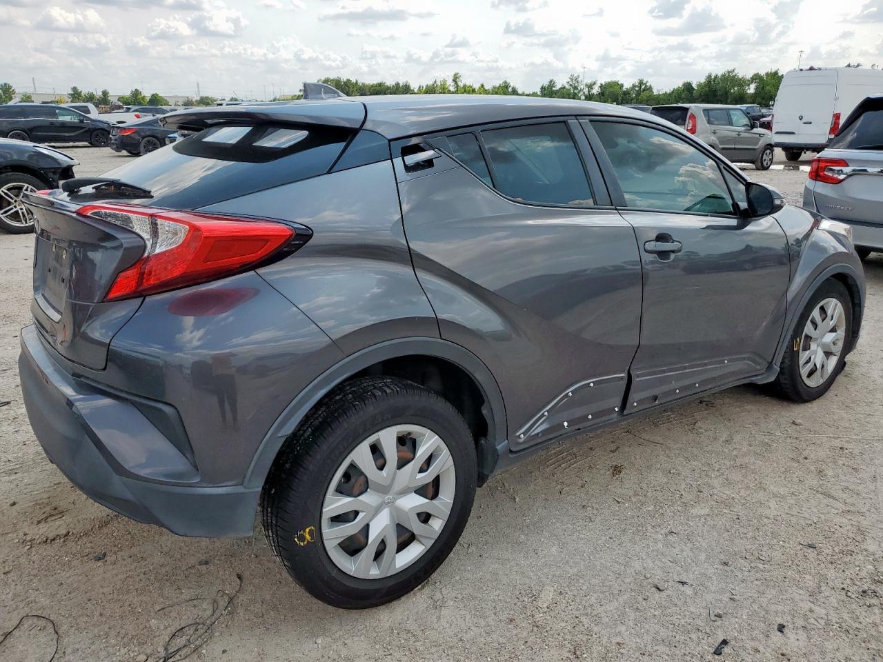 TOYOTA C-HR XLE