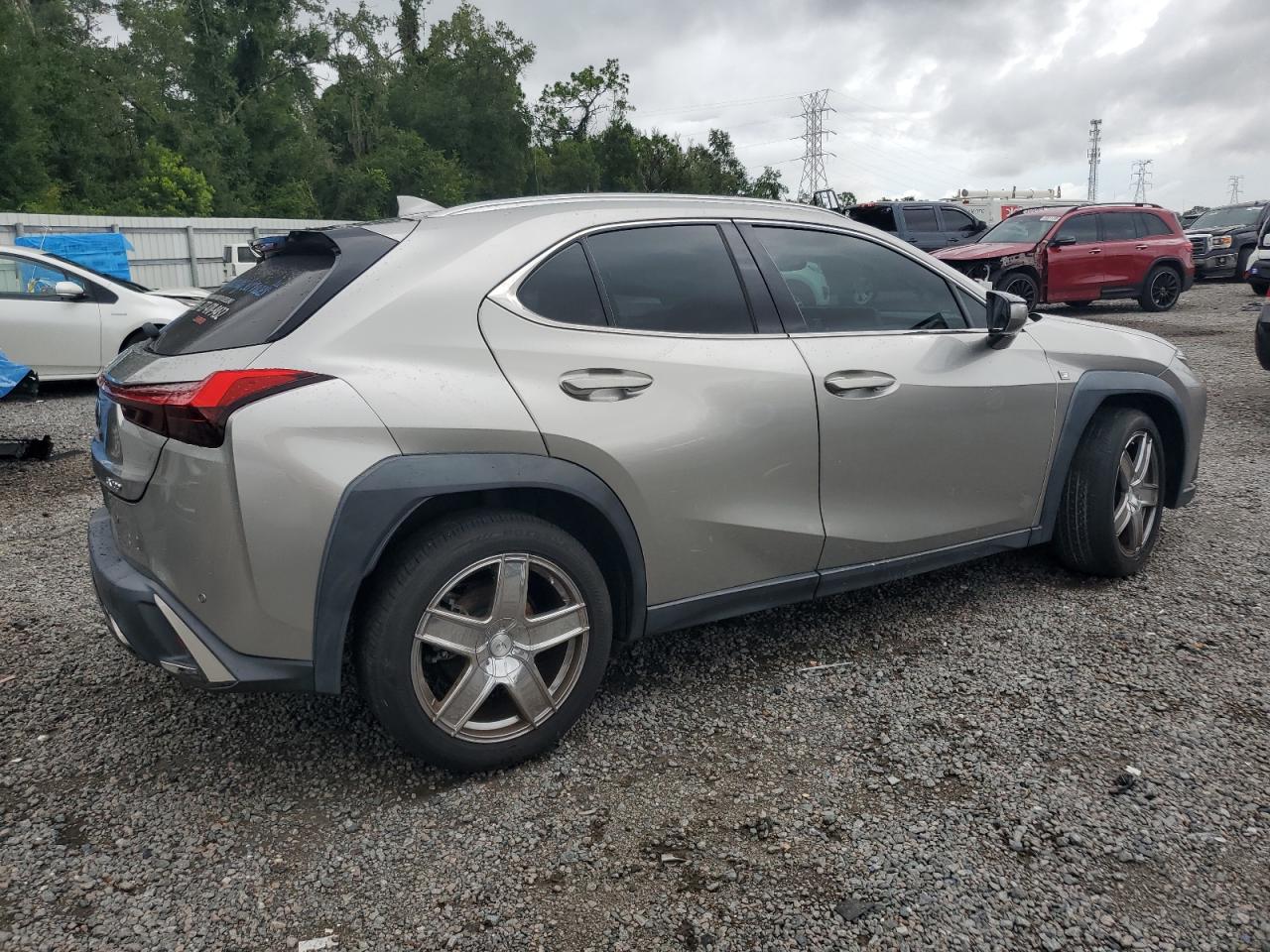 LEXUS UX 200