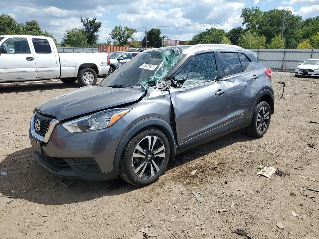 NISSAN KICKS SV