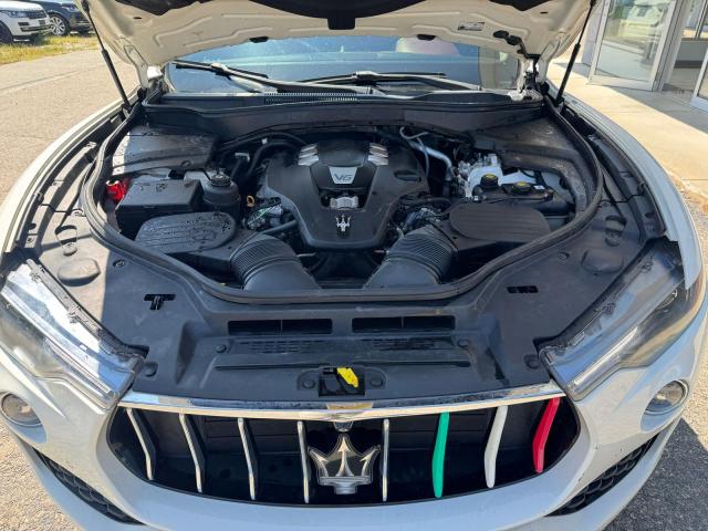 2017 MASERATI LEVANTE LU ZN661XUL7HX256500