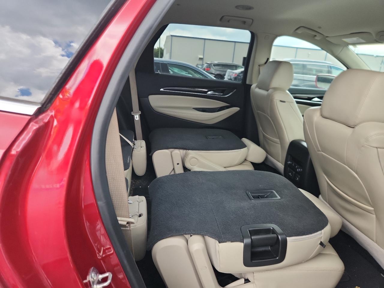 BUICK ENCLAVE ESSENCE