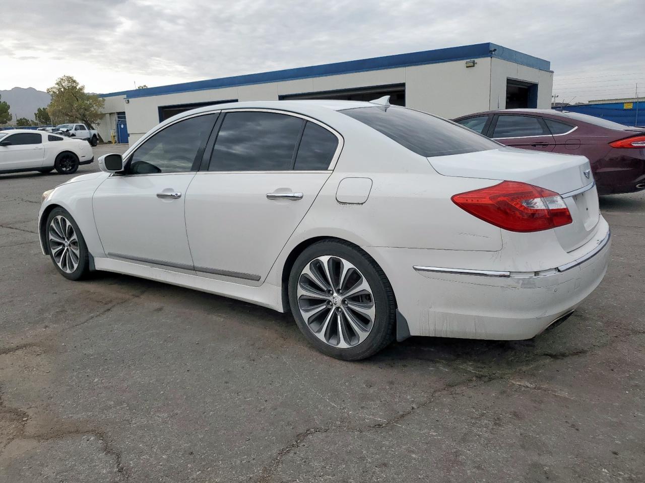 HYUNDAI GENESIS 5.0L