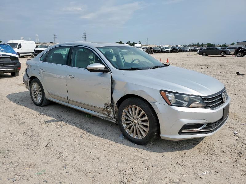 2017 VOLKSWAGEN PASSAT SE 1VWBT7A33HC000874