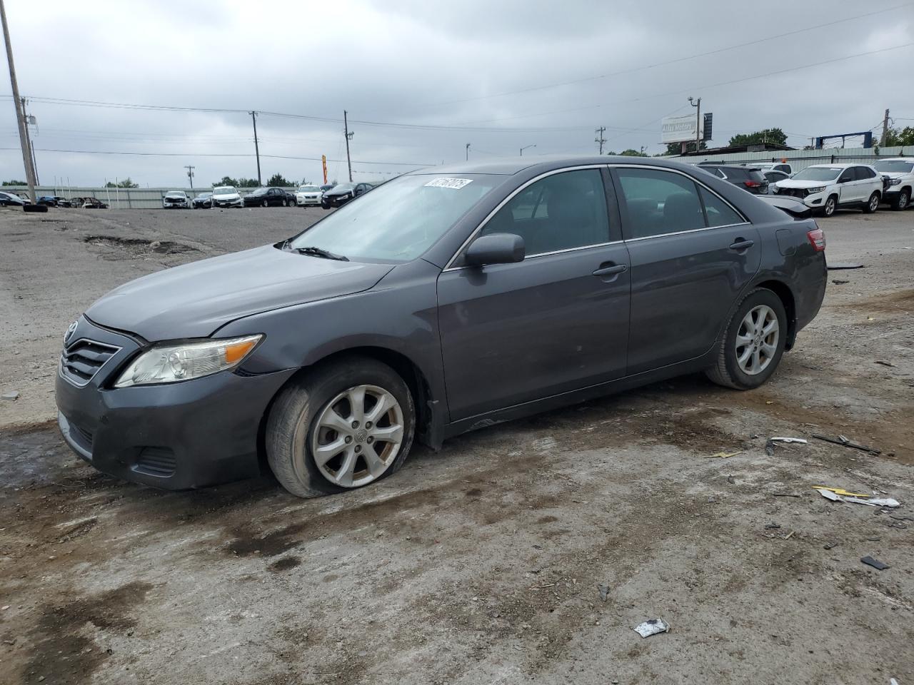 TOYOTA CAMRY BASE