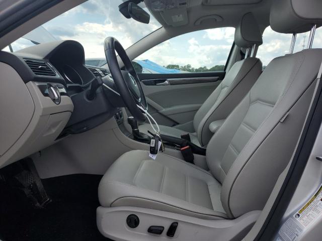 2018 VOLKSWAGEN PASSAT SE - 1VWBA7A30JC016655
