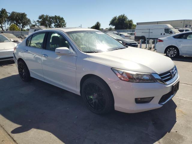 2015 HONDA ACCORD TOU 1HGCR3F94FA013574