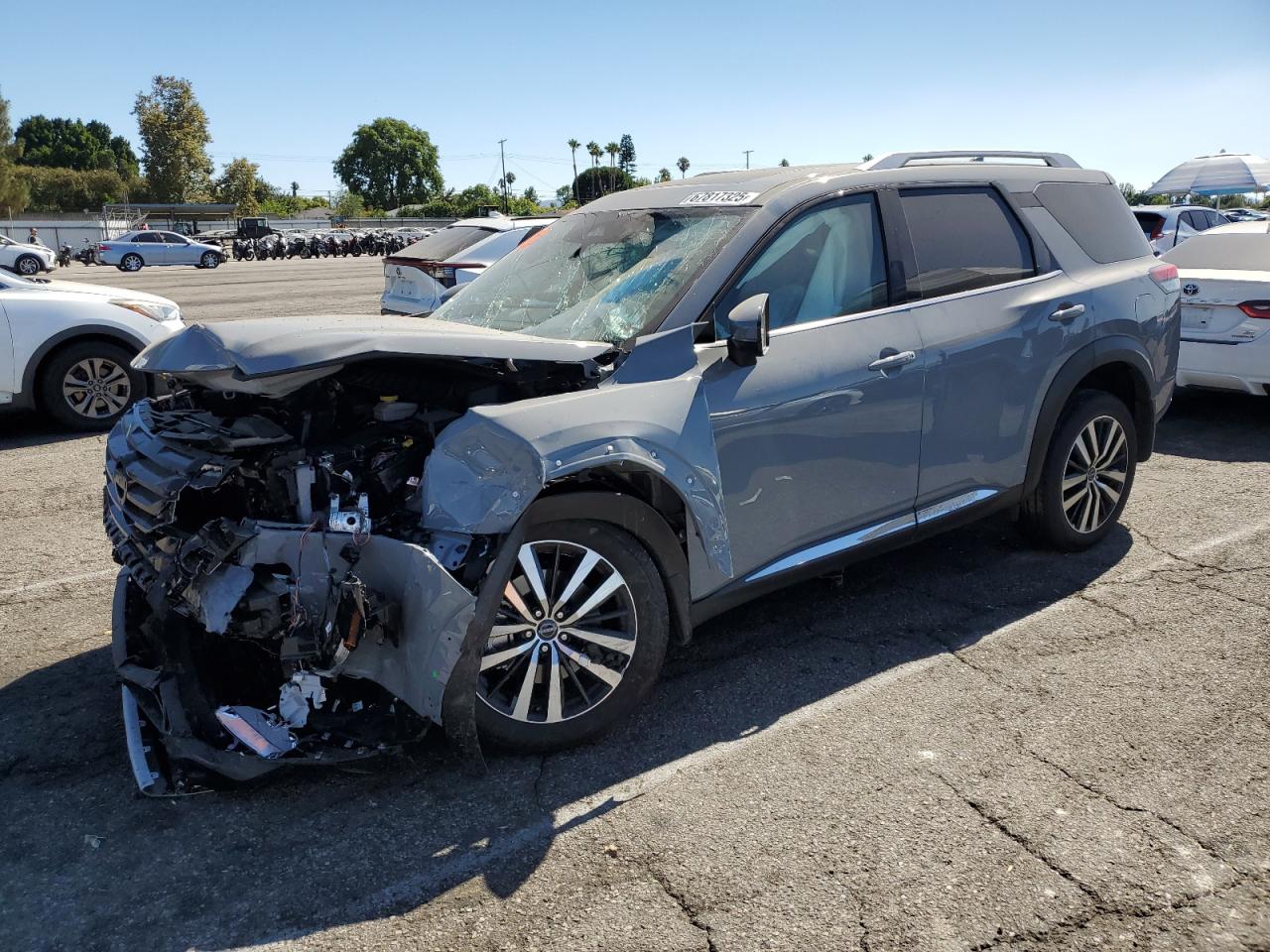 NISSAN PATHFINDER PLATINUM
