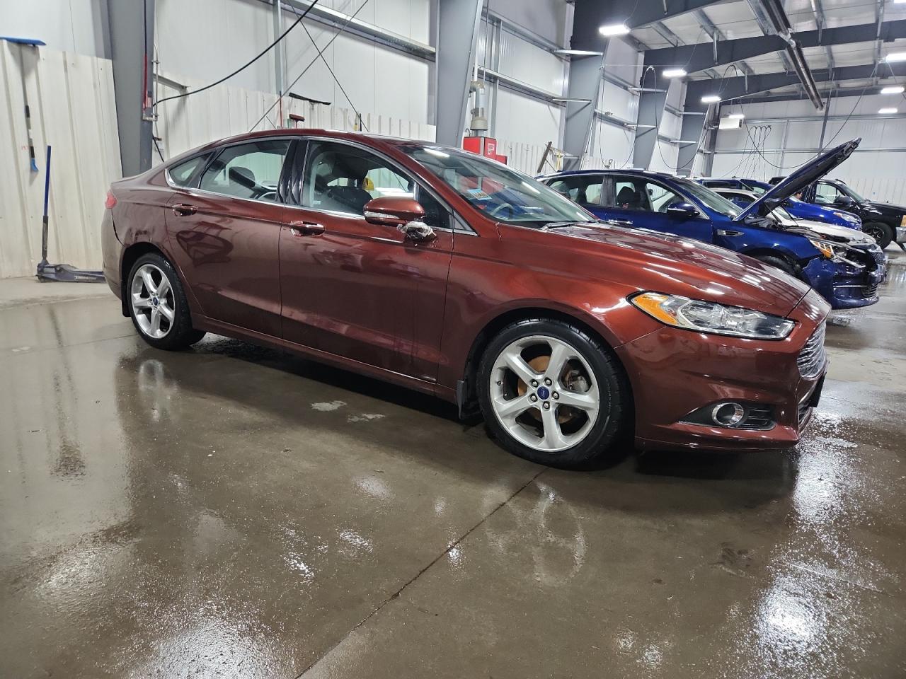 FORD FUSION SE