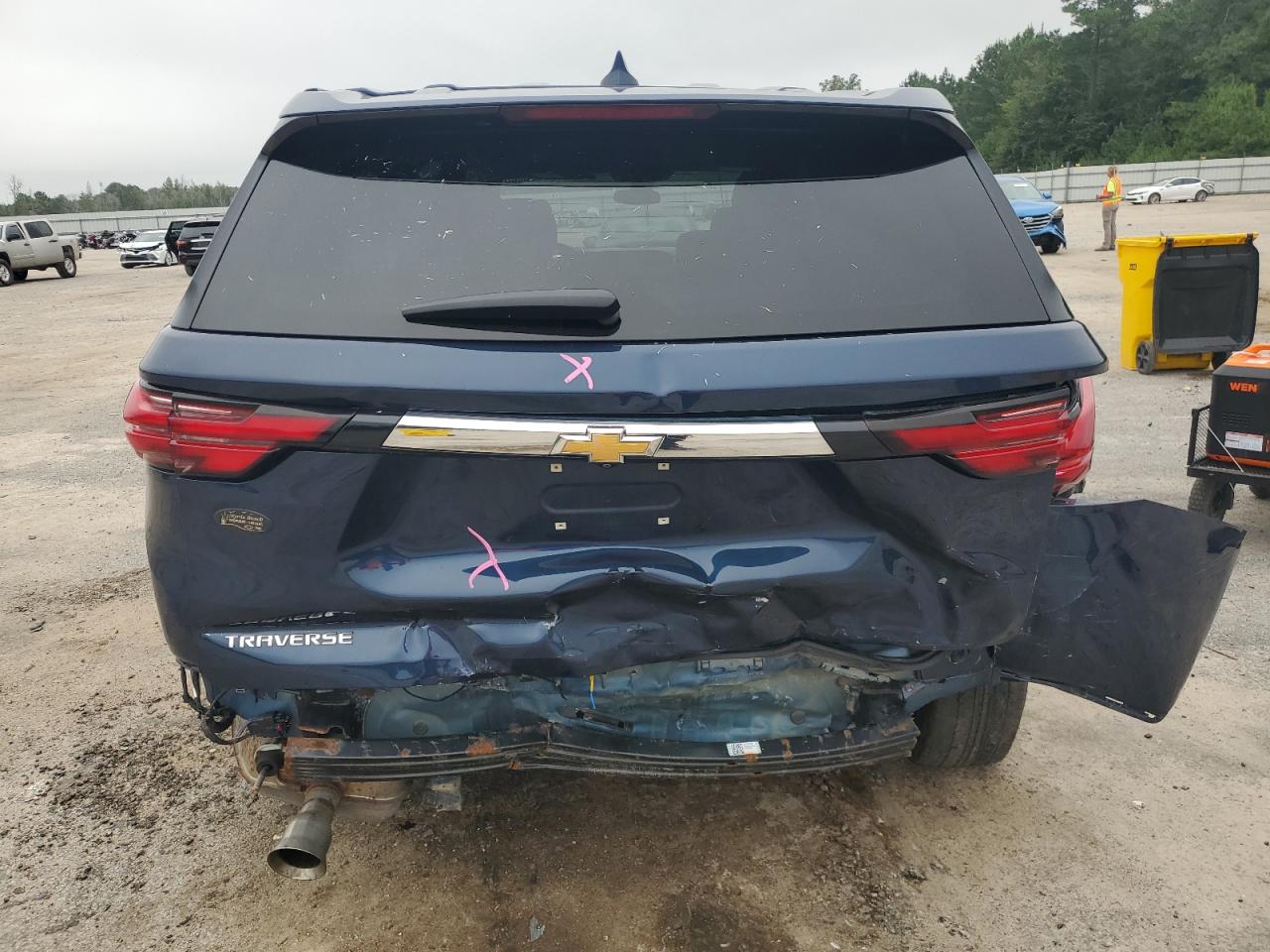 CHEVROLET TRAVERSE LS