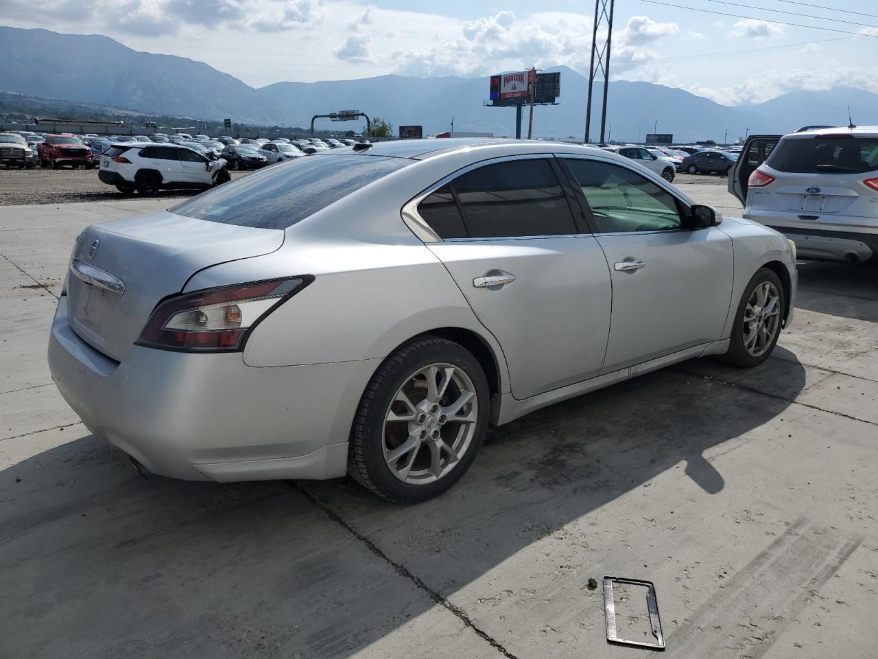 NISSAN MAXIMA S