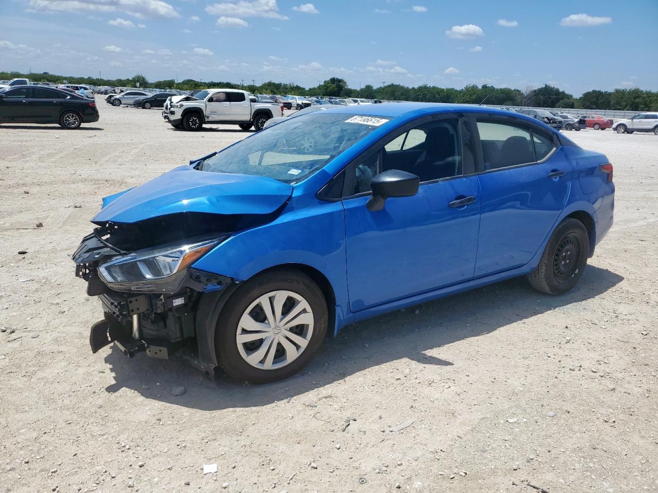 NISSAN VERSA S