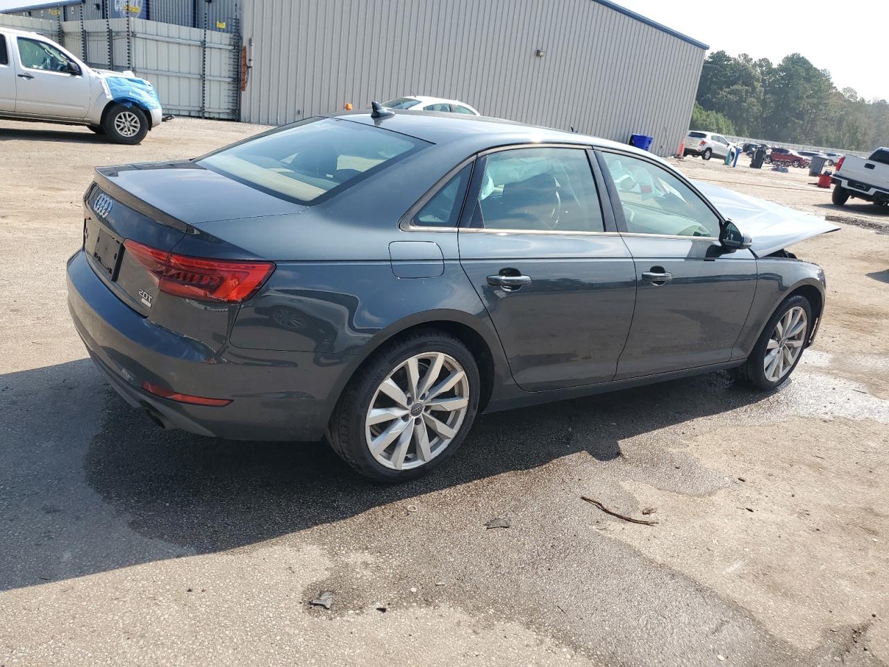 AUDI A4 ULTRA PREMIUM
