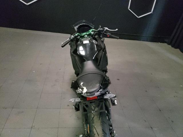 2025 KAWASAKI EX650 R ML5EXER11SDAE3129
