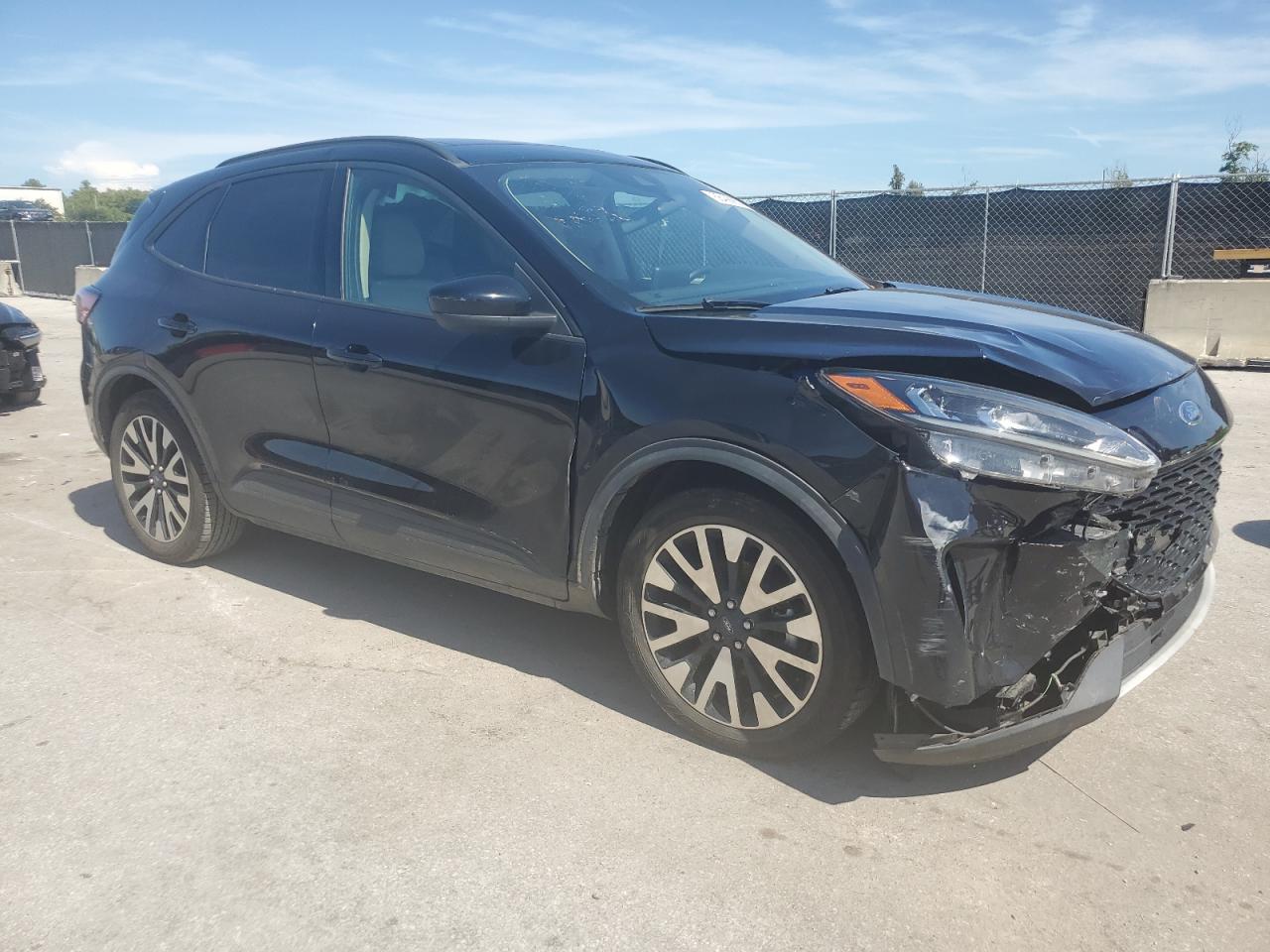 FORD ESCAPE SE SPORT