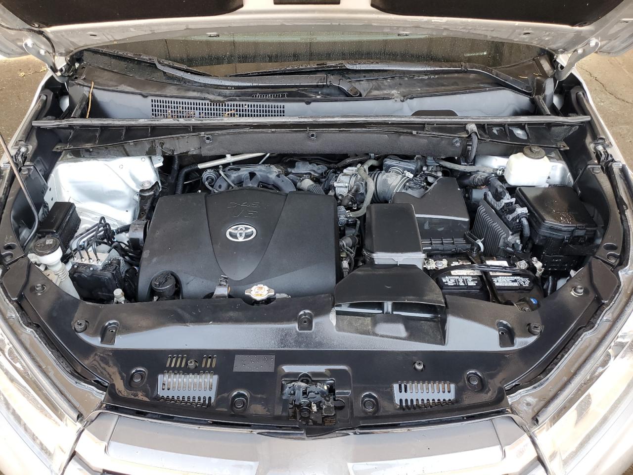 TOYOTA HIGHLANDER LIMITED