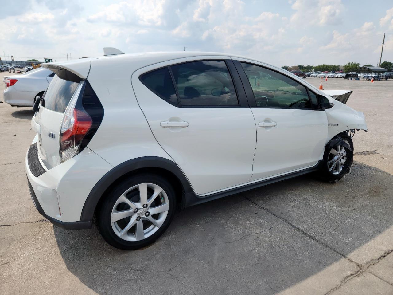 TOYOTA PRIUS C
