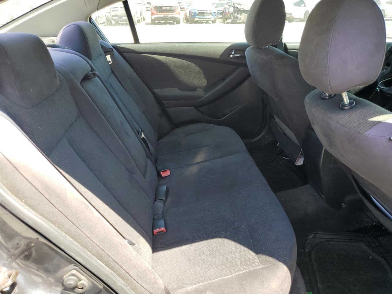 NISSAN ALTIMA BASE
