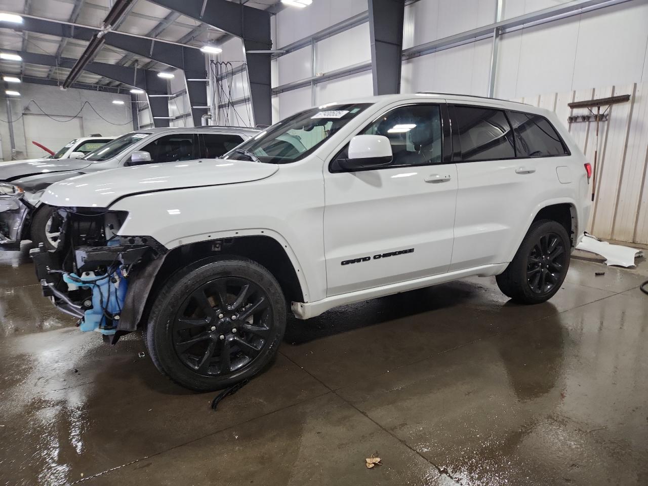 JEEP GRAND CHEROKEE LAREDO