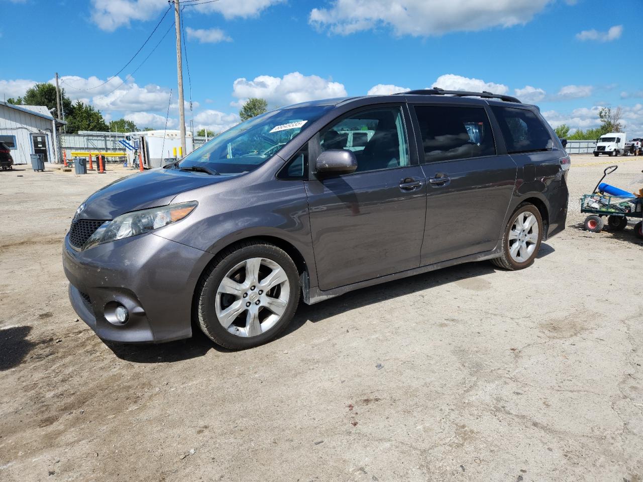 TOYOTA SIENNA SPORT