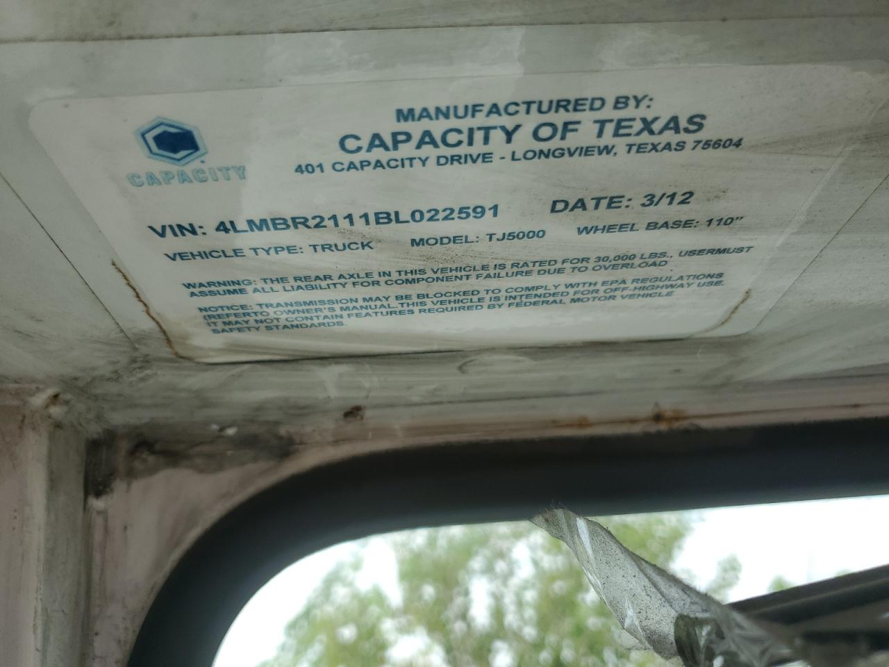 Lot #3309575553 2011 CAPACITY YARD TRUCK