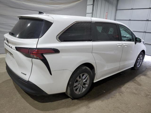 2022 TOYOTA SIENNA LE 5TDKRKEC8NS111199