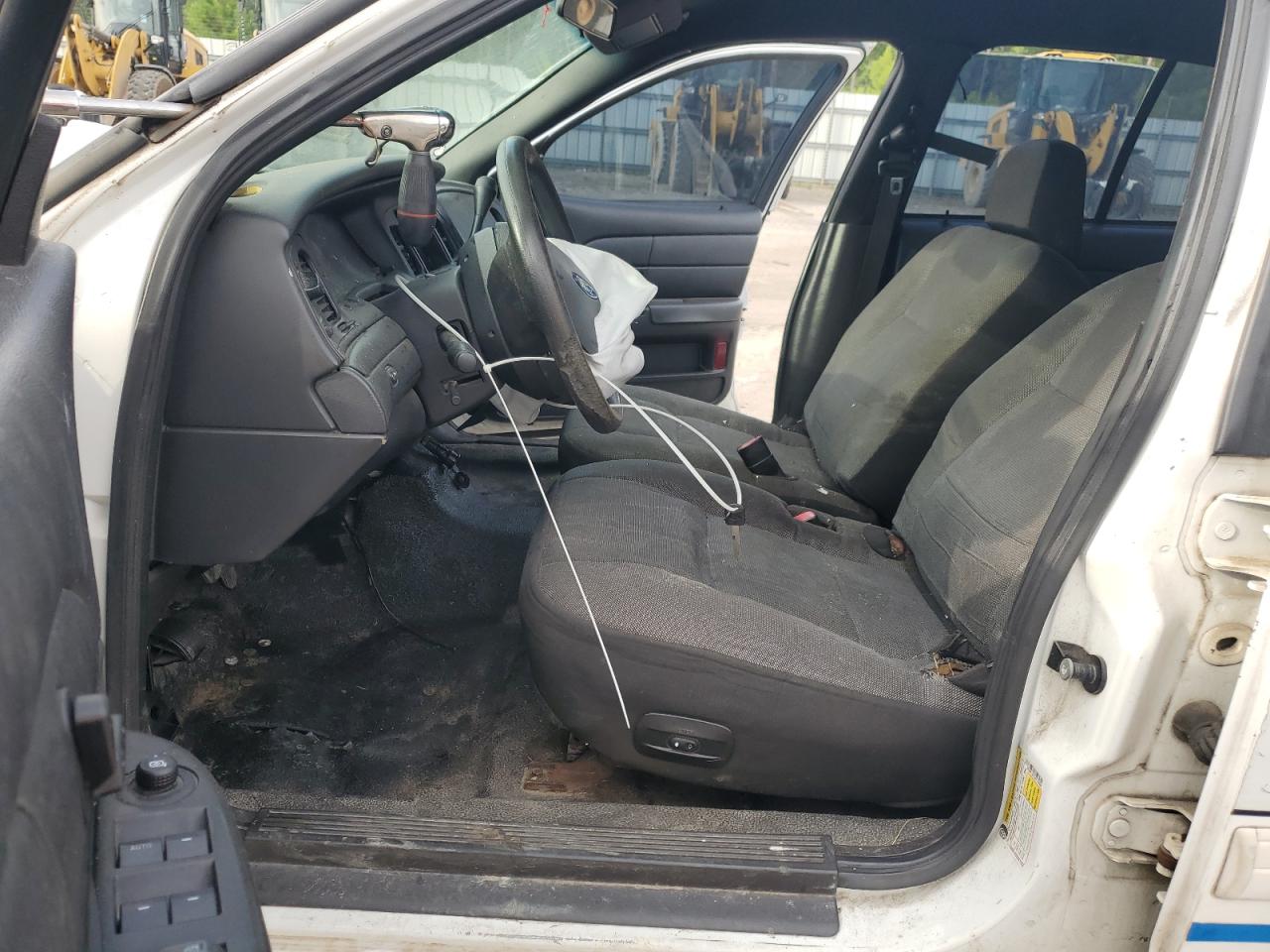 FORD CROWN VICTORIA POLICE INTERCEPTOR