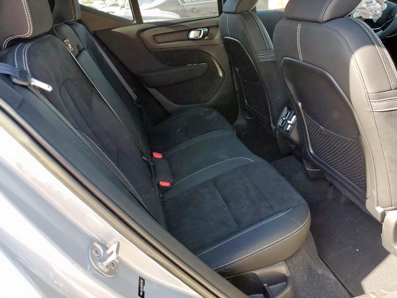 2024 VOLVO XC40 PLUS YV4L12UL0R2207108