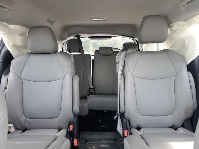 2025 TOYOTA SIENNA XLE 5TDYRKEC5SS225697