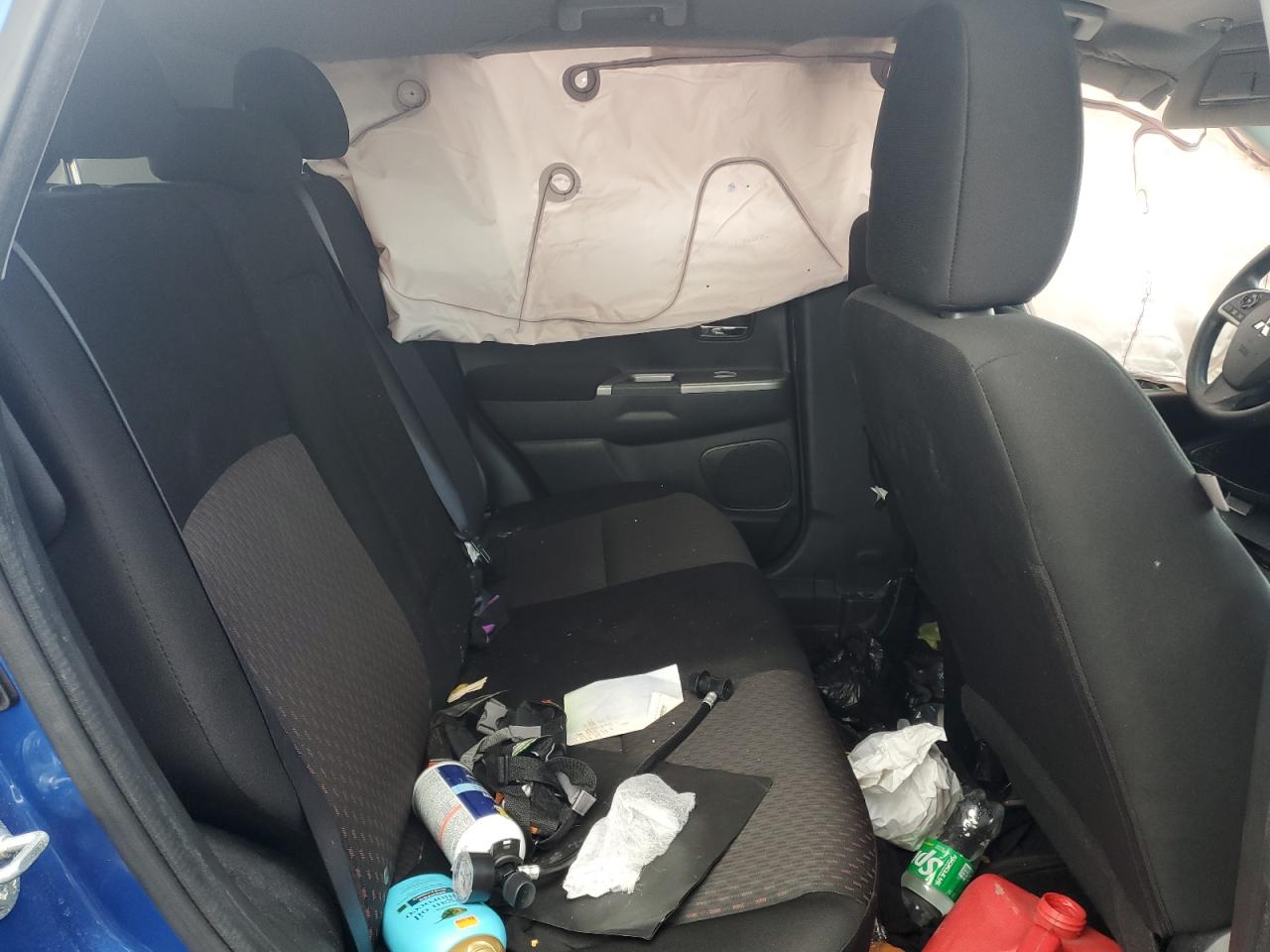 MITSUBISHI OUTLANDER ES