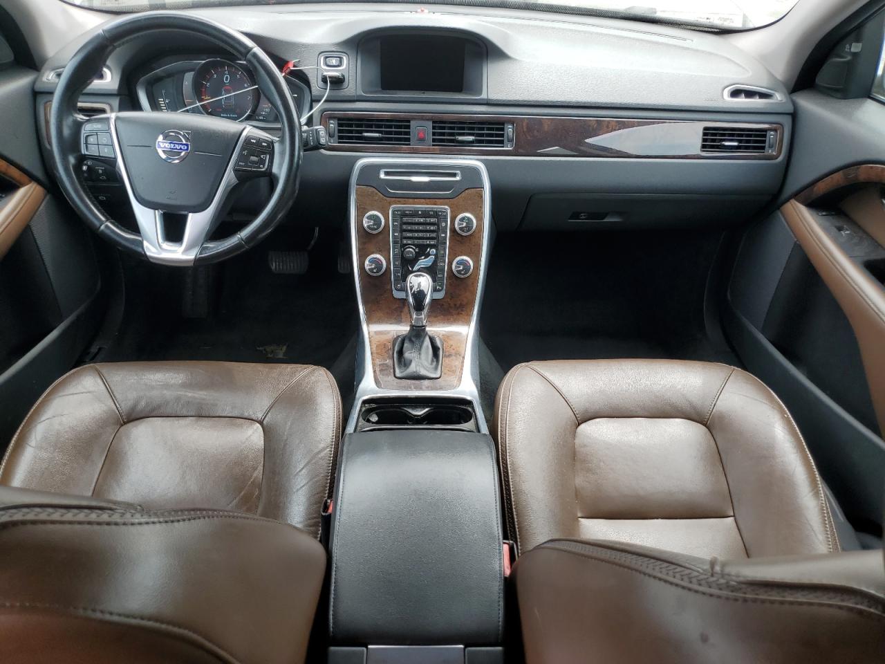 VOLVO XC70 T5 PREMIER