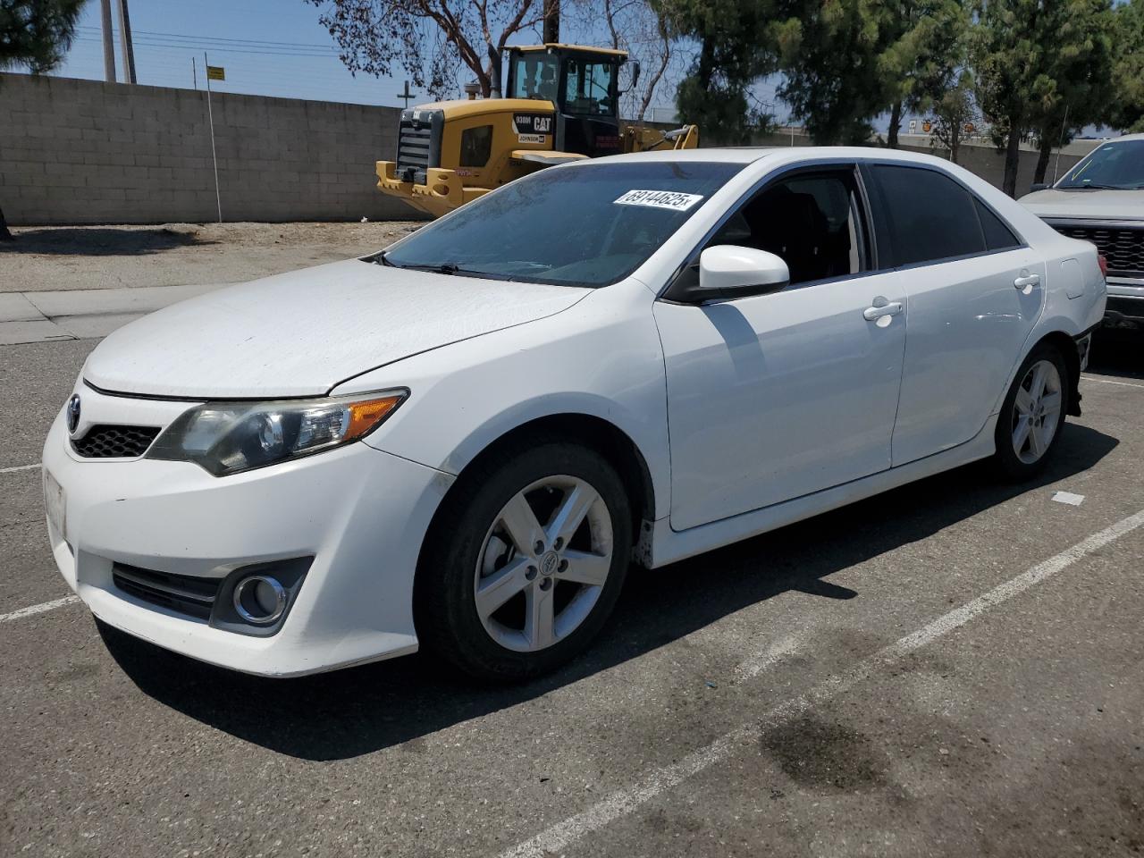 TOYOTA CAMRY BASE