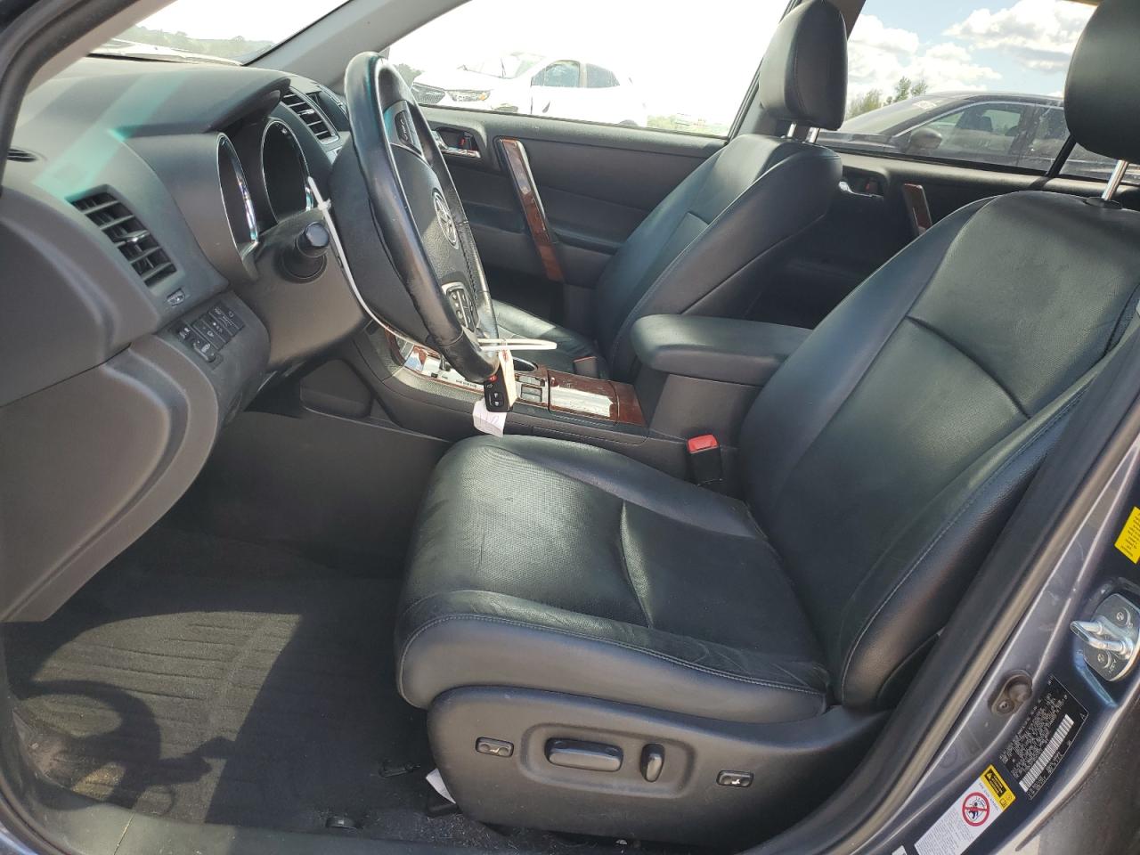 TOYOTA HIGHLANDER LIMITED