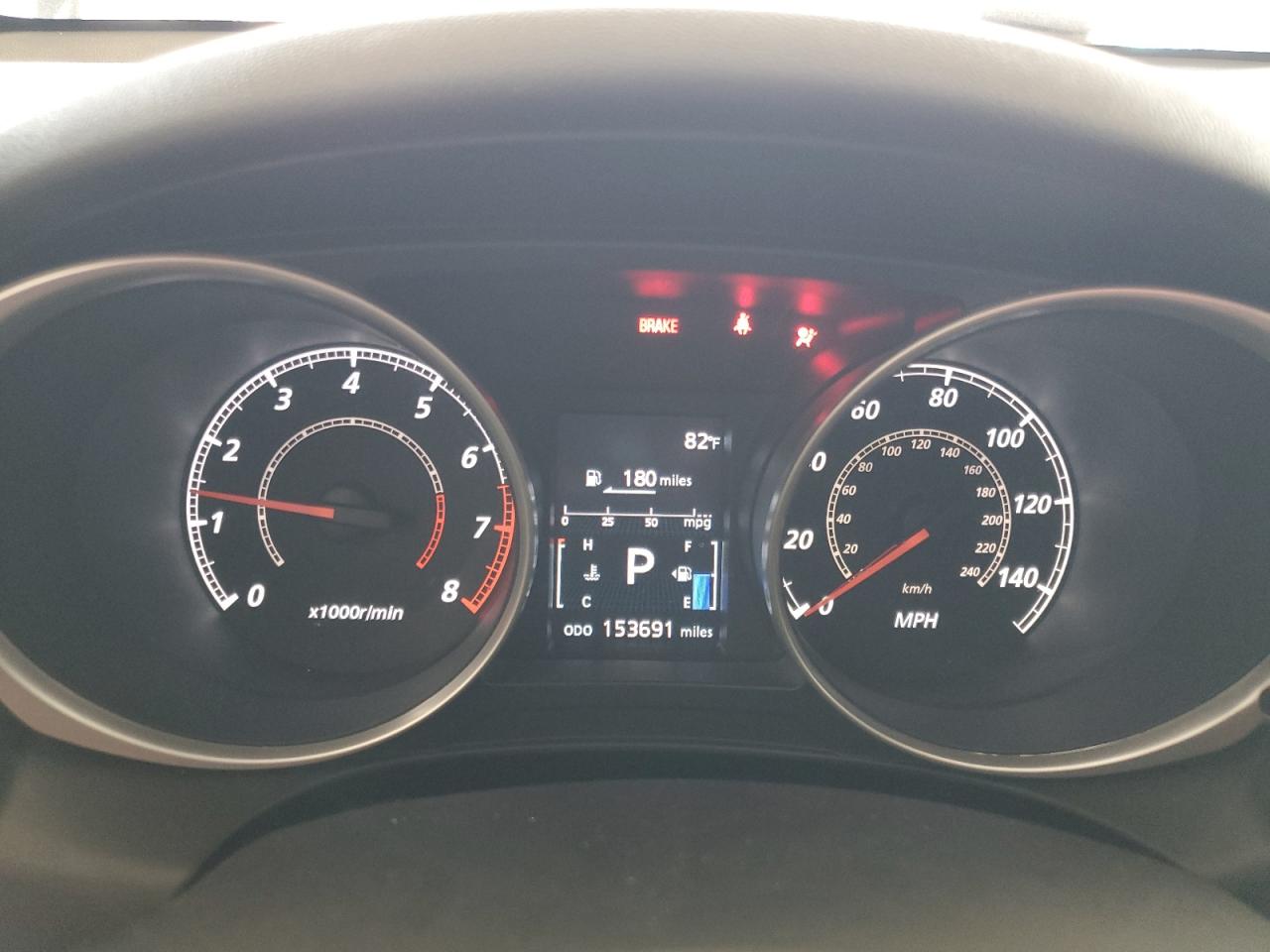 MITSUBISHI OUTLANDER SE