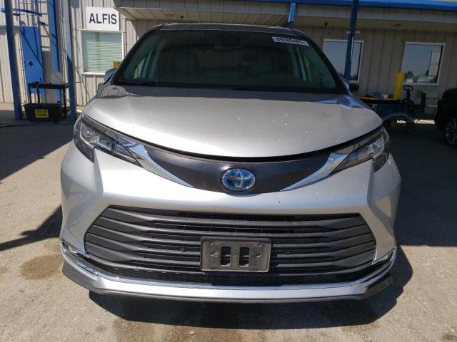 2021 TOYOTA SIENNA XLE 5TDJSKFC7MS029672