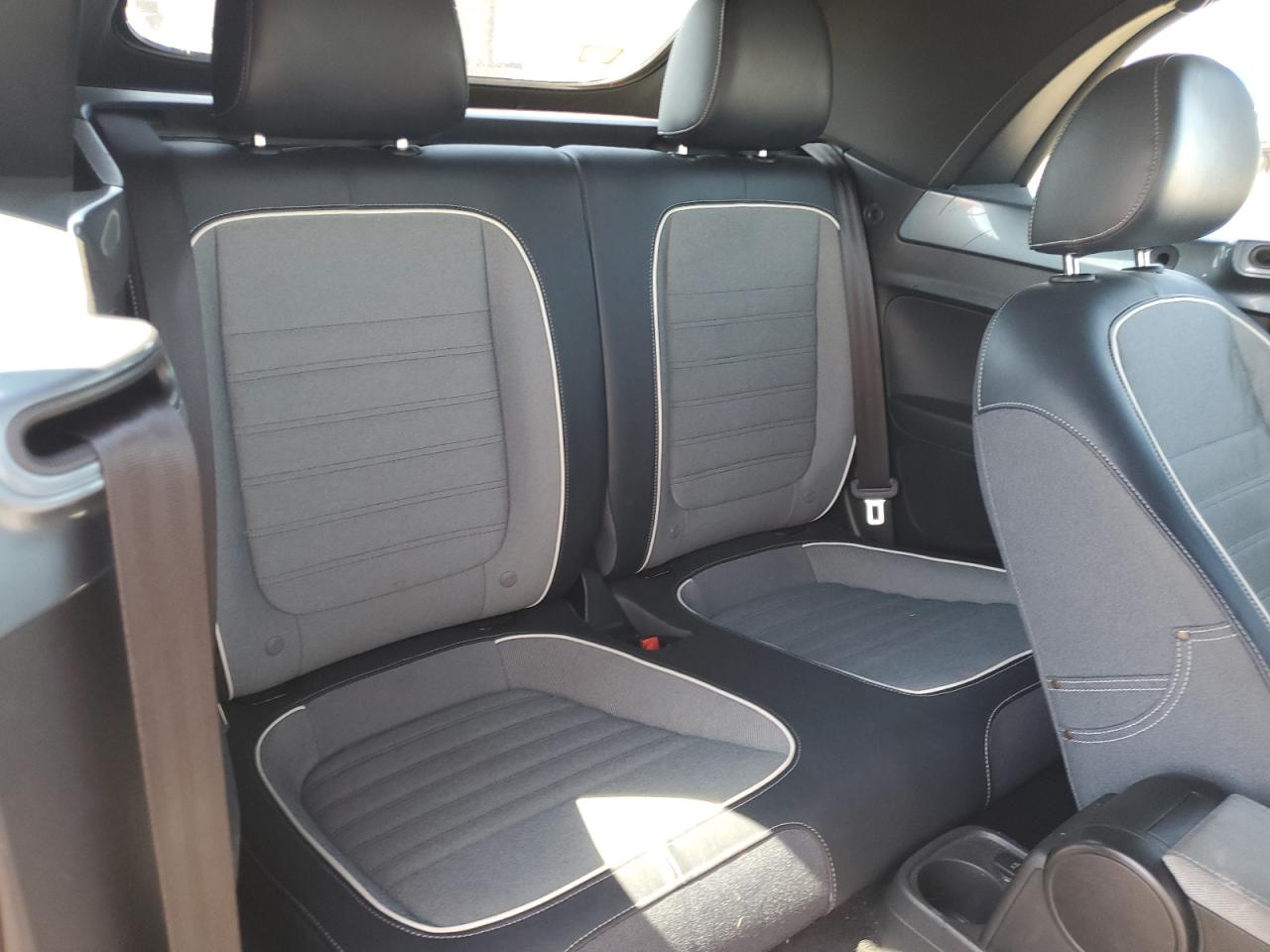 VOLKSWAGEN BEETLE S/SE