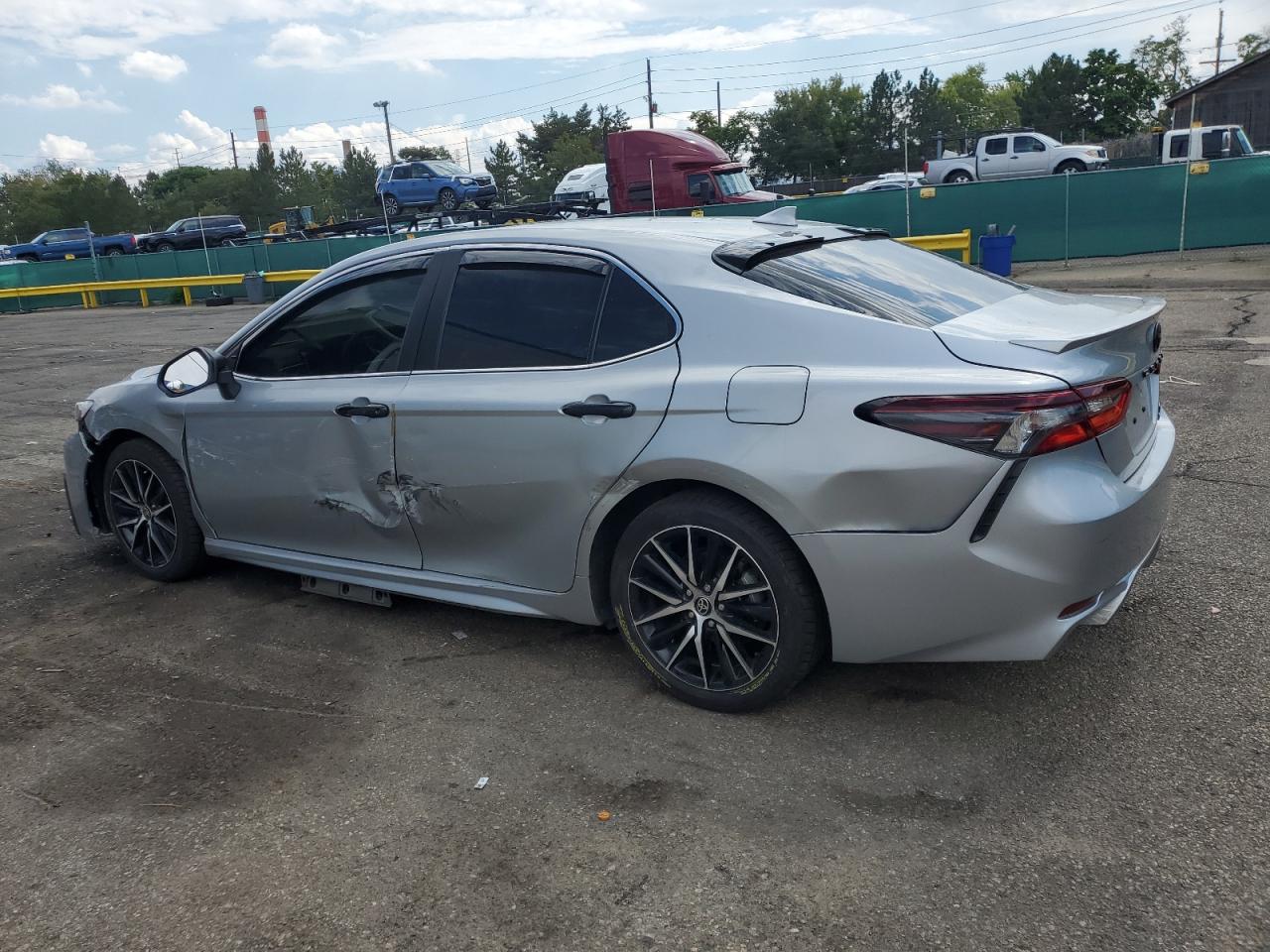 TOYOTA CAMRY SE NIGHT SHADE