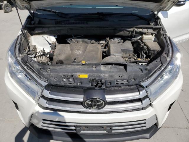 2017 TOYOTA HIGHLANDER LE 5TDBZRFH8HS367916
