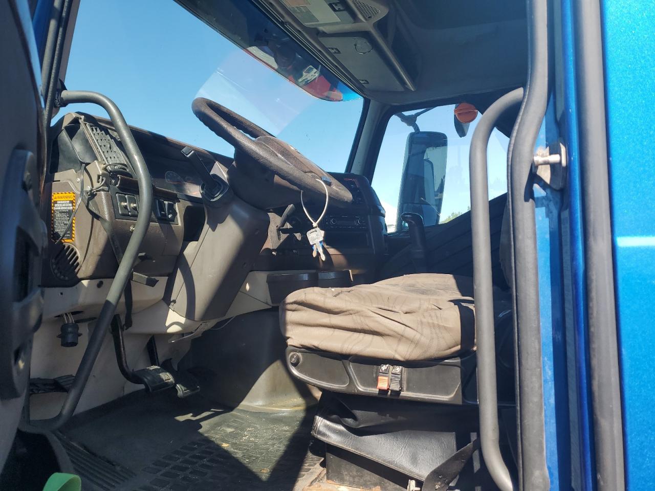 Lot #3235841028 2012 VOLVO VNL