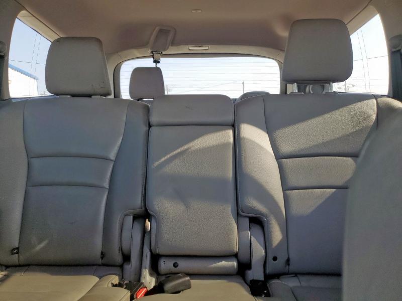 2017 HONDA PILOT TOUR 5FNYF5H98HB044150