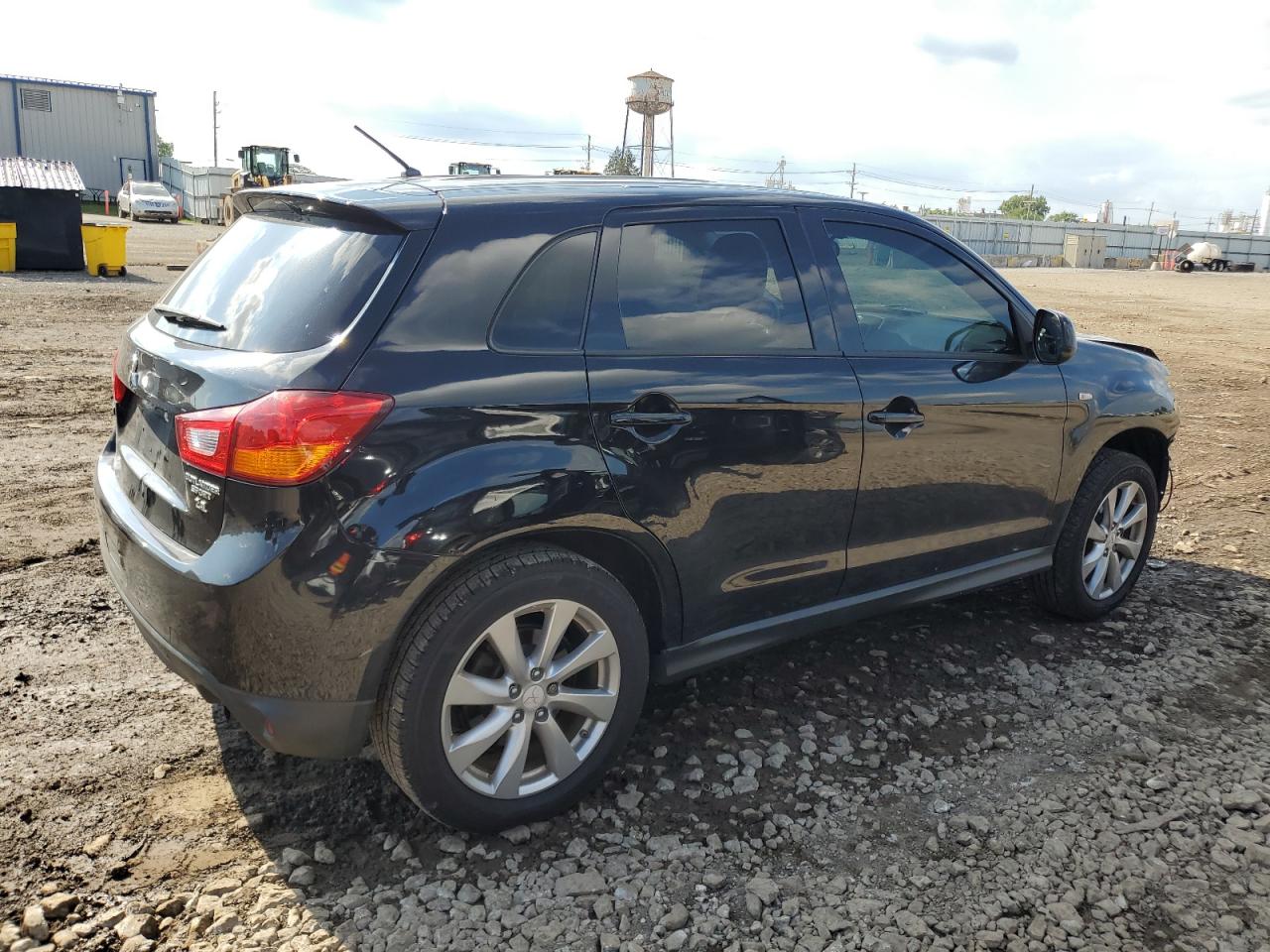 MITSUBISHI OUTLANDER ES