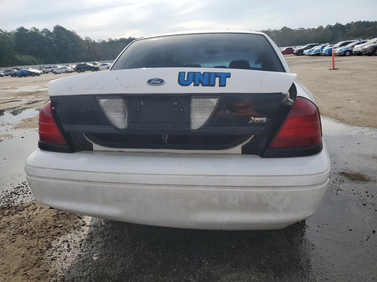 FORD CROWN VICTORIA POLICE INTERCEPTOR