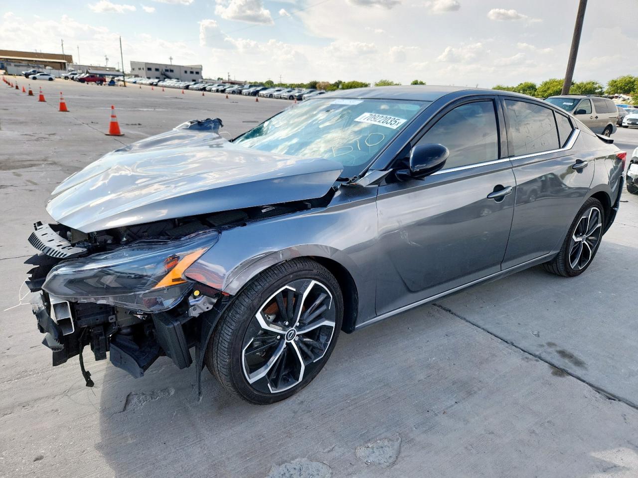 NISSAN ALTIMA SR
