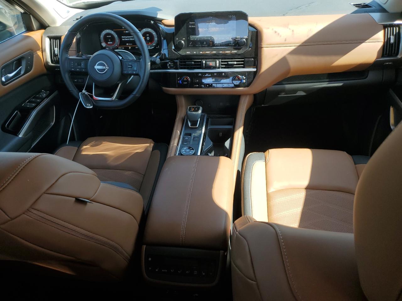 NISSAN PATHFINDER PLATINUM