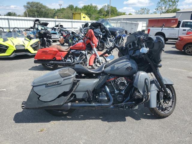 HARLEY-DAVIDSON FLHXSE CVO