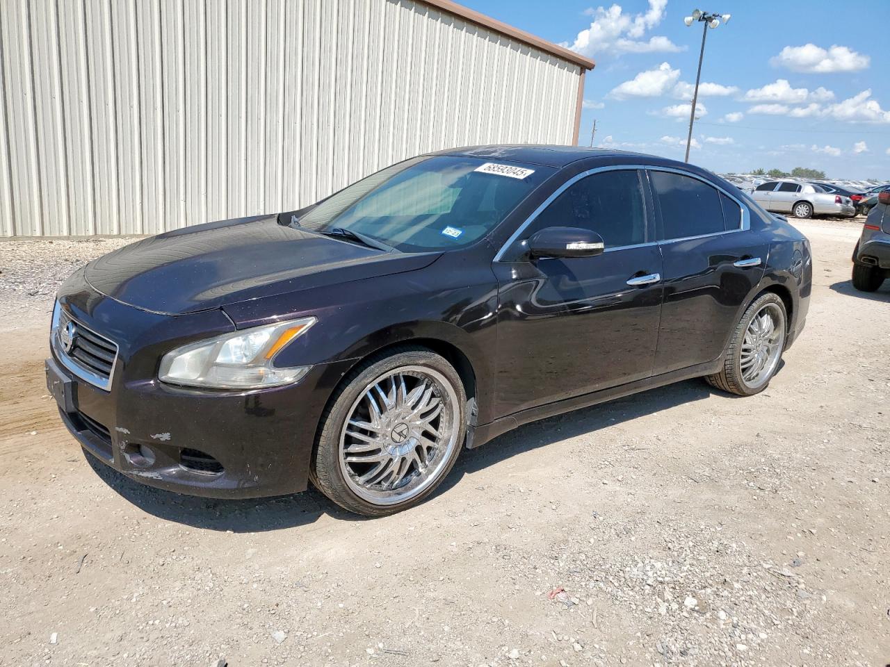 NISSAN MAXIMA S
