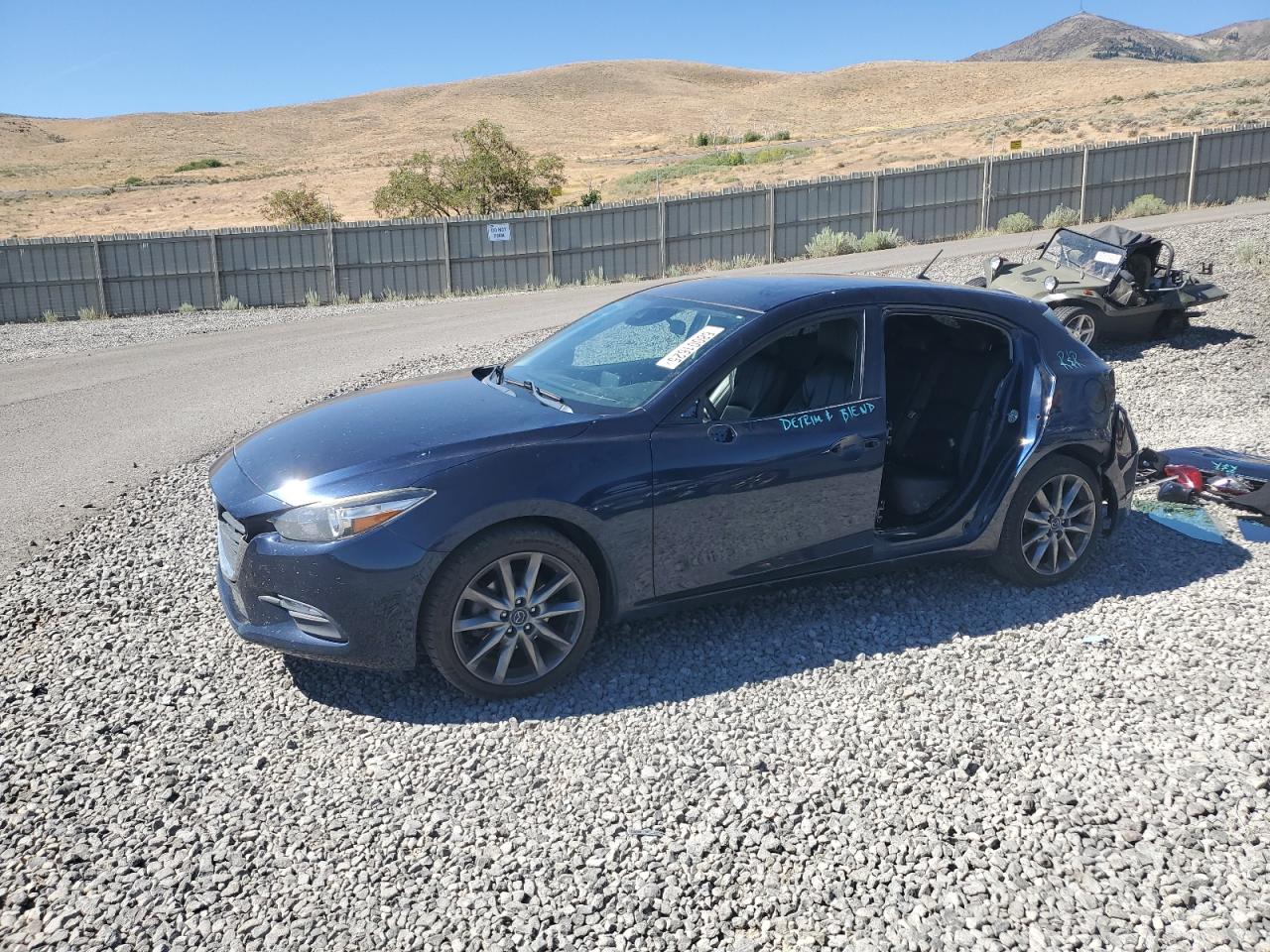 MAZDA 3 TOURING