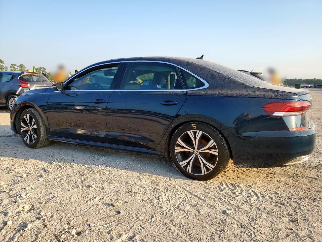 VOLKSWAGEN PASSAT SE