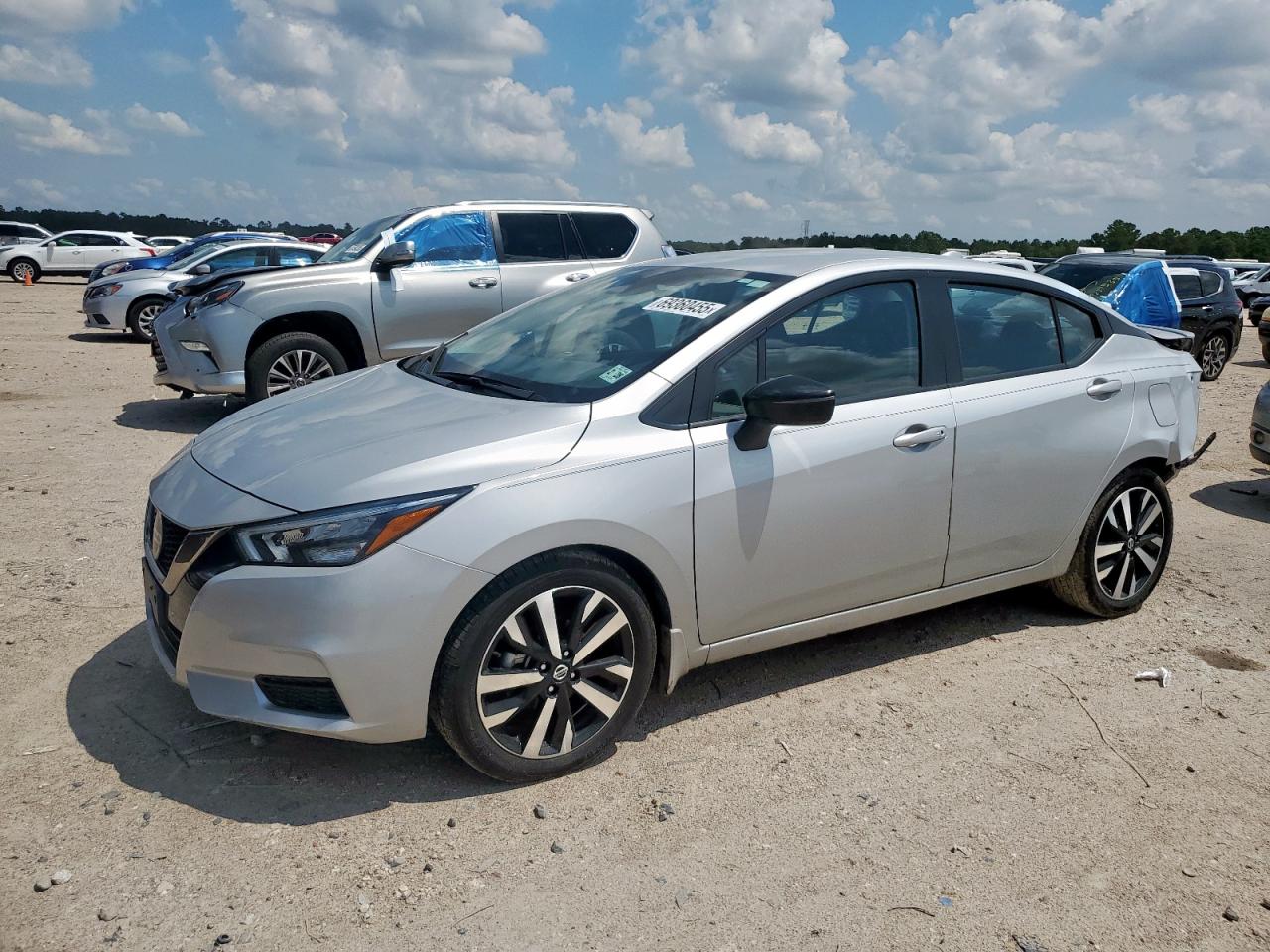 NISSAN VERSA SR