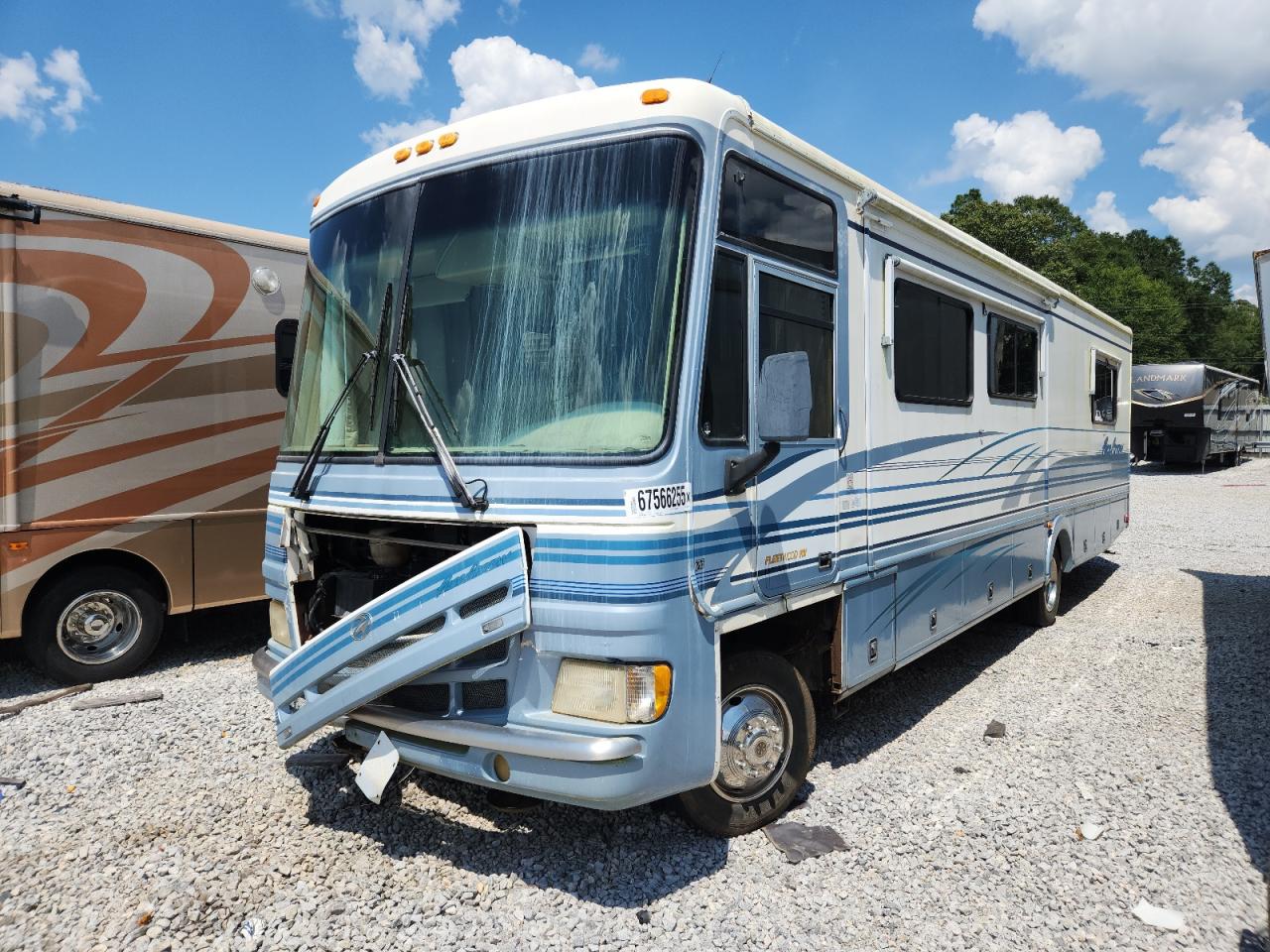 Lot #3210801959 1999 FORD F550 SUPER