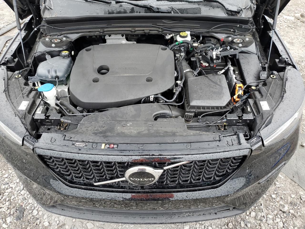 VOLVO XC40 CORE
